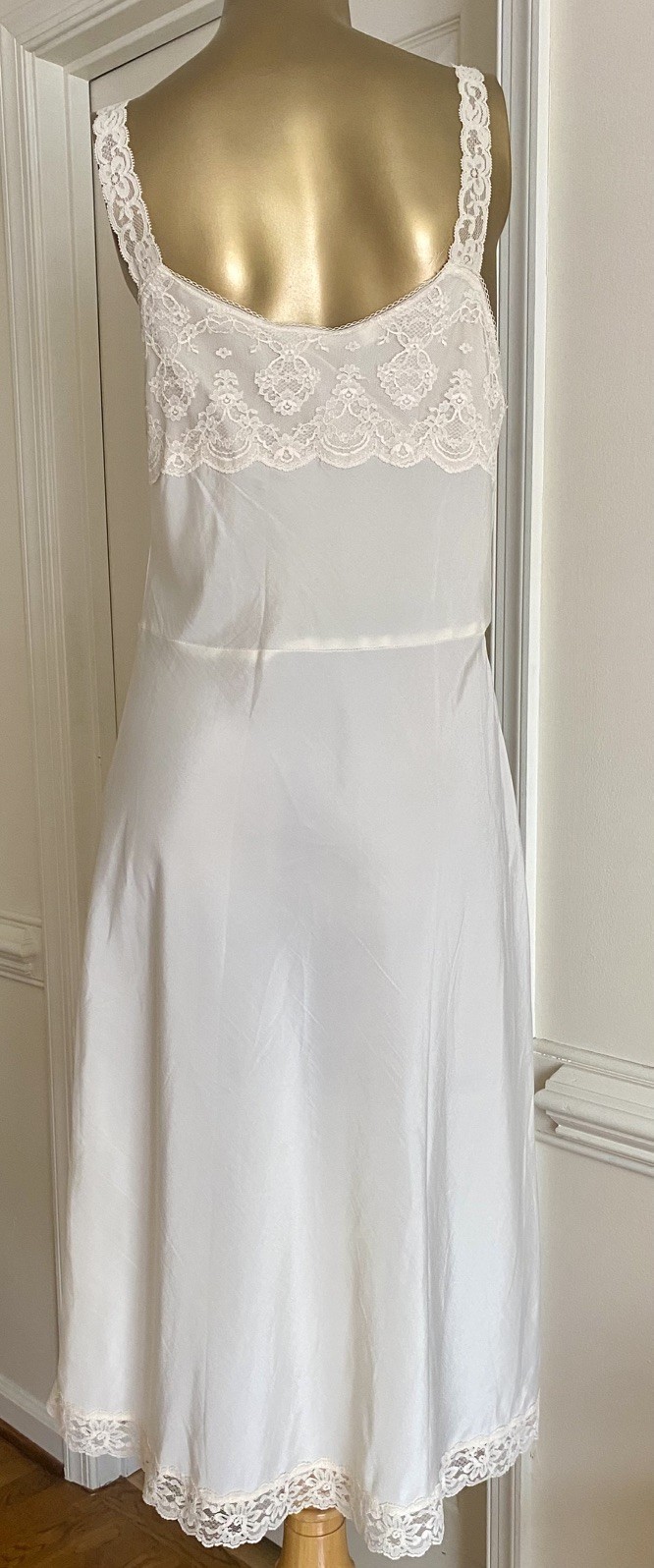 Vintage 60s Lace Trimmed Slip Dress Lady Lynne Volup 38-40 Bust XL Opaque Pin up