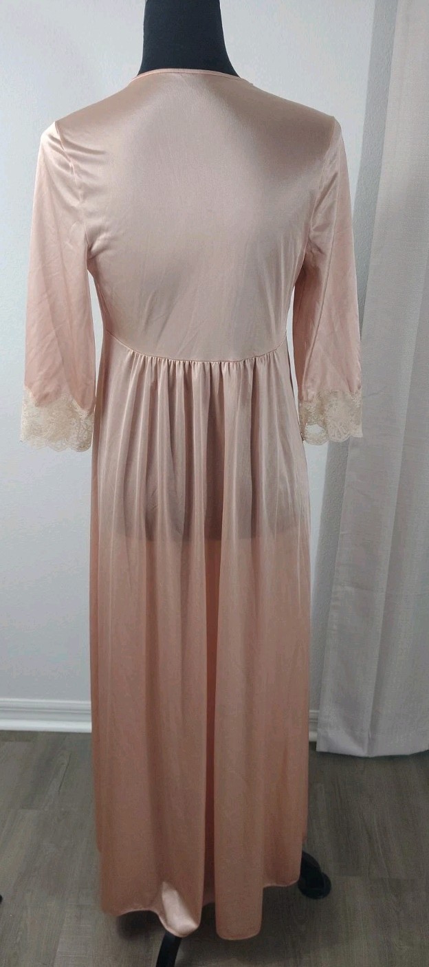 VTG 70s Shadowline Peignoir Robe Small Pink Lace Pearl Button Coquette Made USA