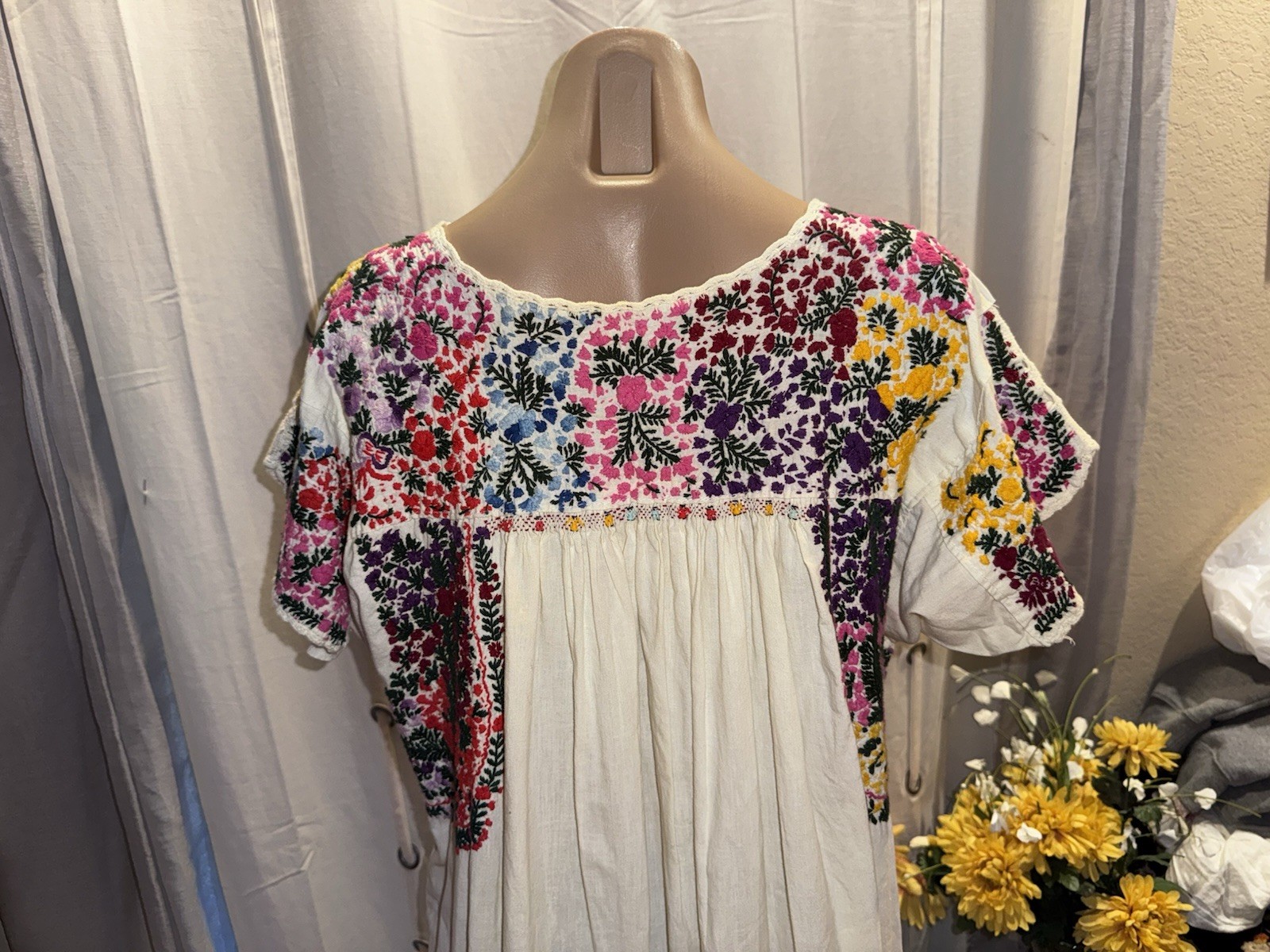 Vintage Oaxacan Mexican 70&rsquo;s Long Dress Off White Cotton Embroidered Floral Sz L