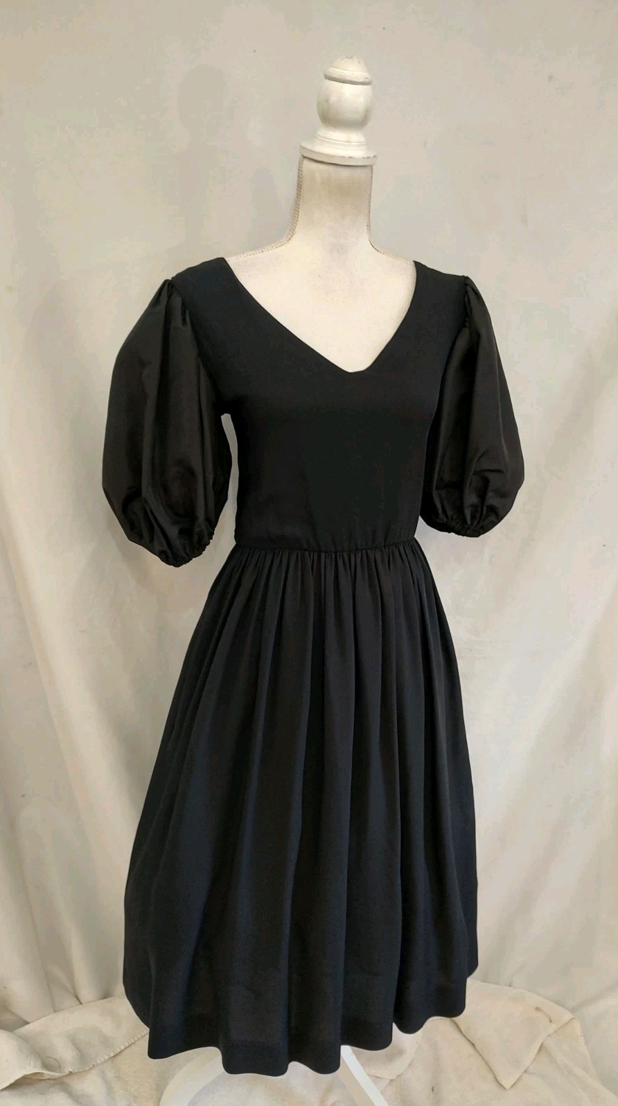 80s Vintage Dress Hartsville Black Puffed Sleeve V Neckline Party Prom Glam Sz S