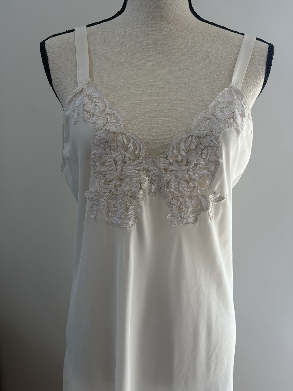 Val Mode Lingerie White Polyester Slip Nightgown M Whimsical Feminine