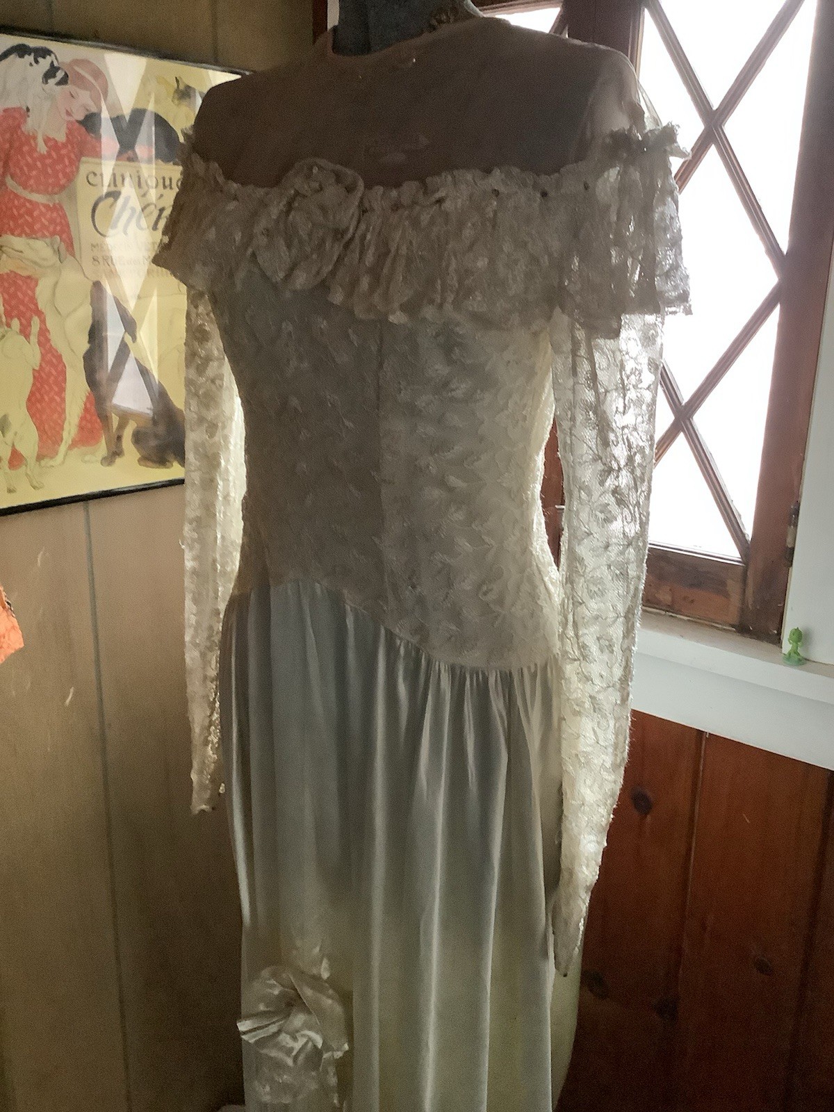 Vintage Early 1930’s Lily Of Valley Satin Roses Lace Jewel Wedding Gown 34-28-52