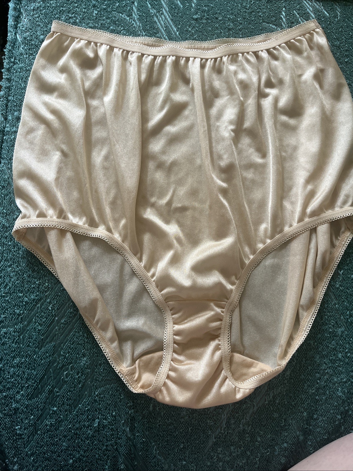 JCPenney Underscore Beige Satin Panties XL Sz 9 Second Skin Briefs Extra Large