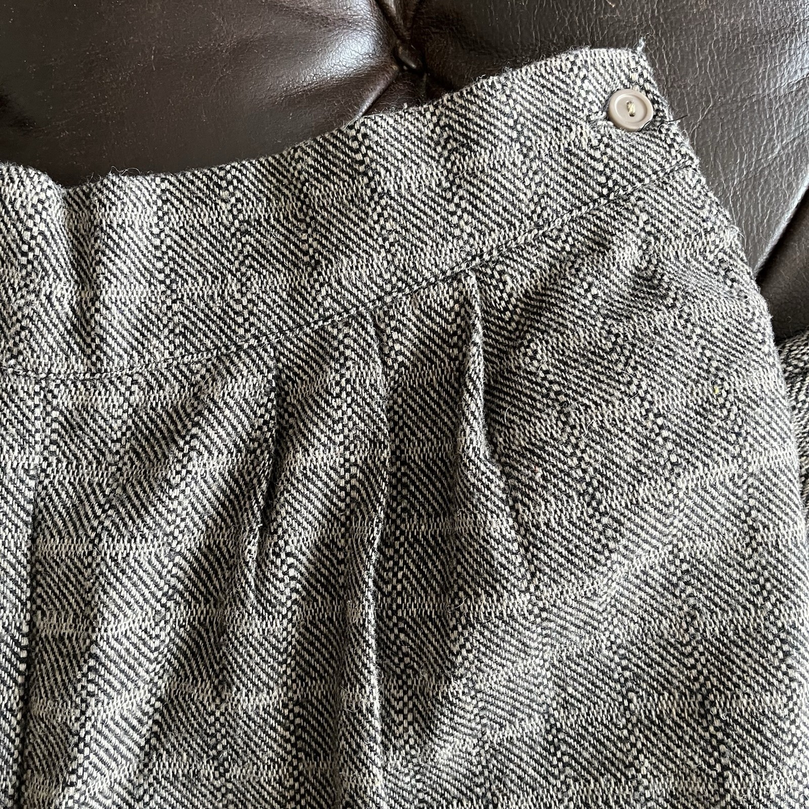 Vintage DR Bentley Tailored High Waisted Gray Black Pants Poly Blend Size 14