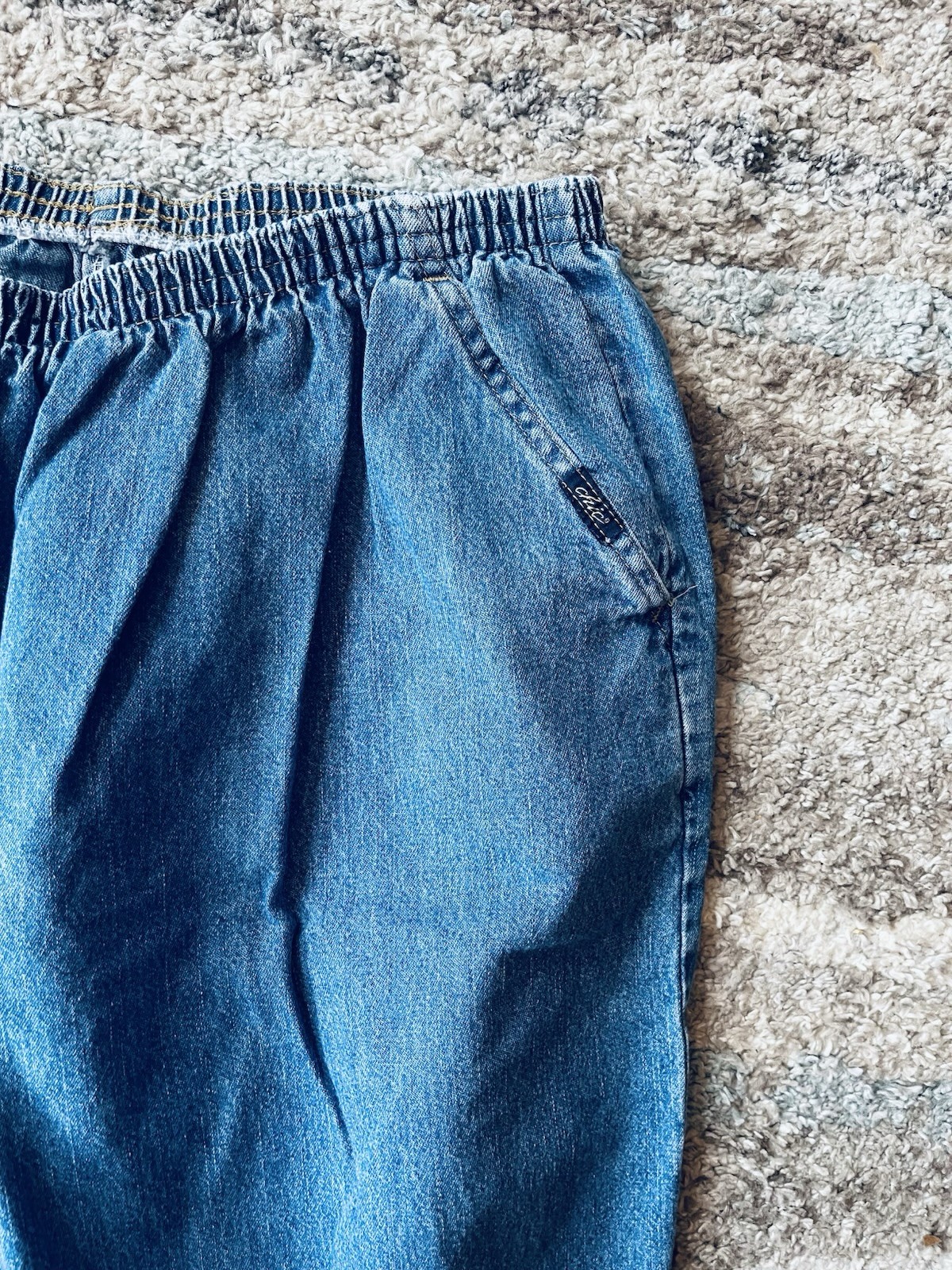 Vintage Chic Pull On Elastic Waist Ladies Pants Jeans Size 22W Petite Chic Logo