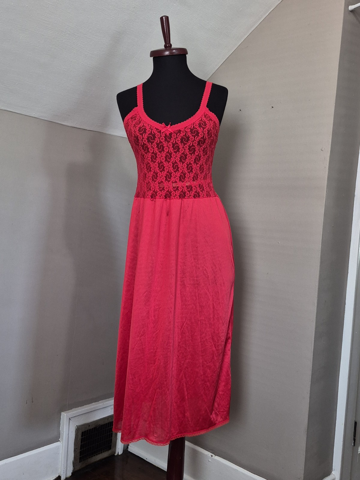 Vintage No Label Red Full Petticoat Slip, SZ 36-38