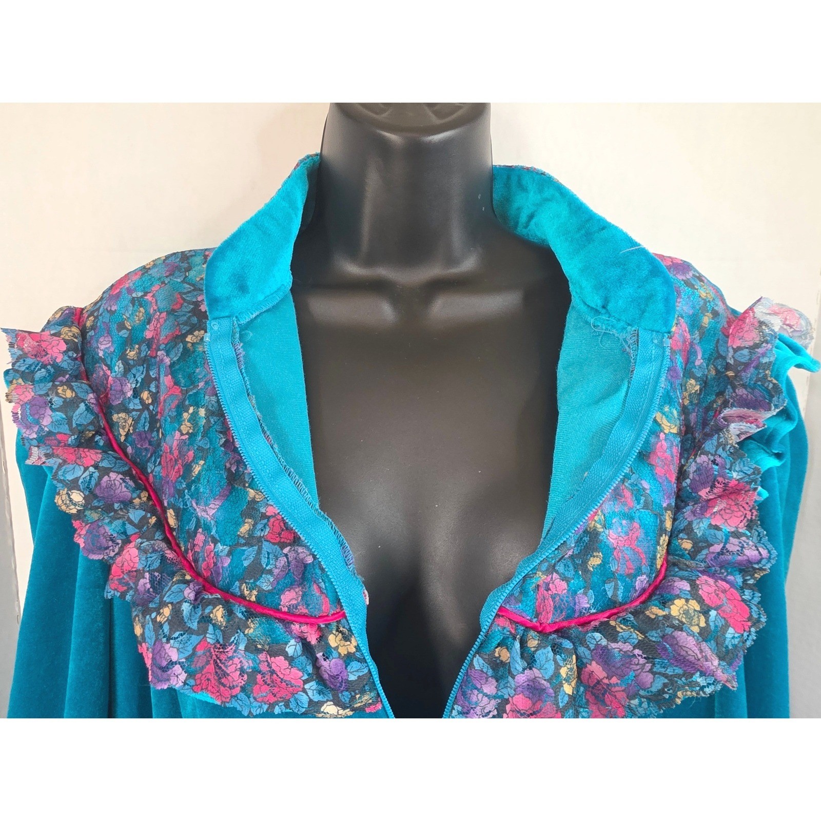 Vintage Lara Dee New York Teal Velour Floral Lace Ruffle Robe Nightgown Medium