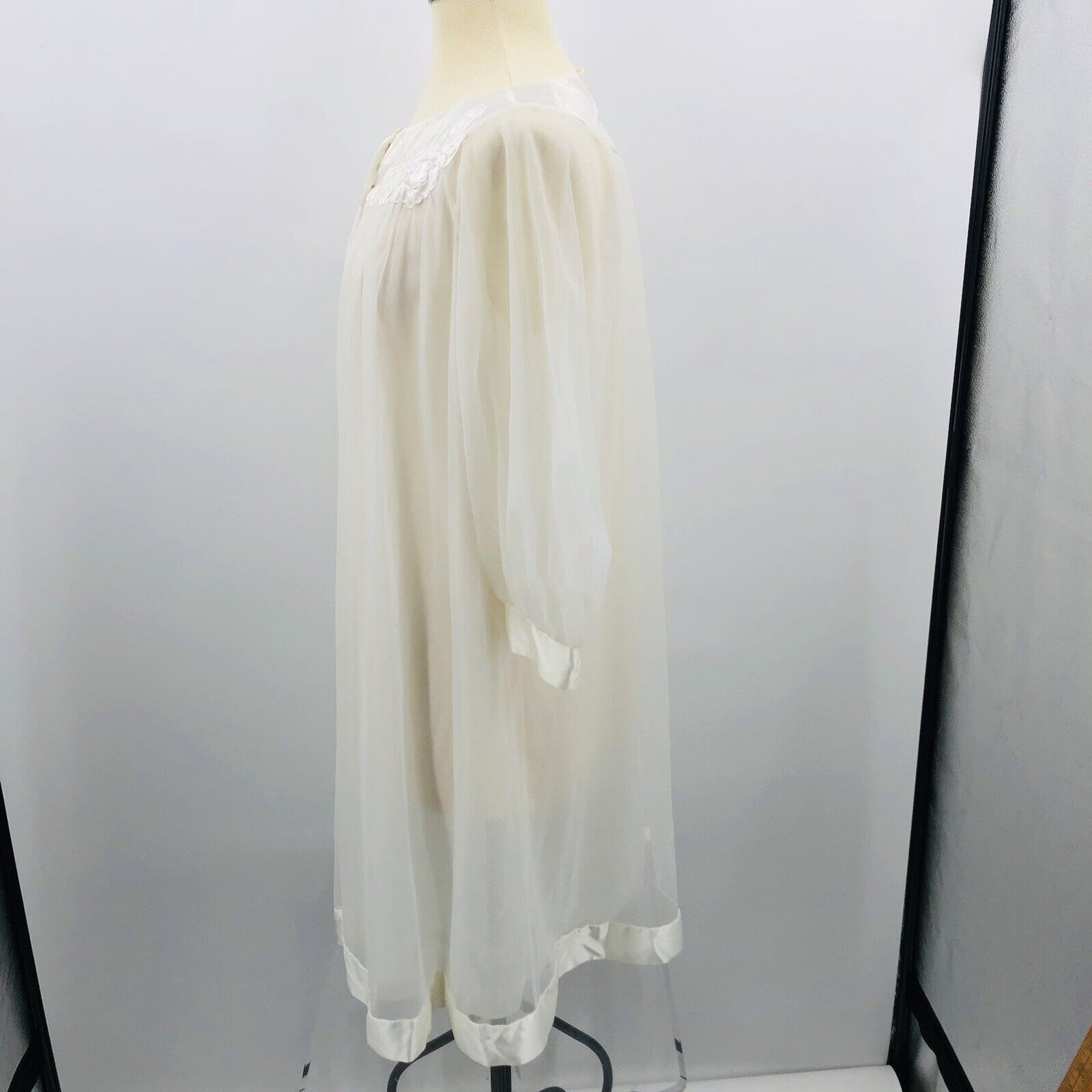 Vintage Gossard Artemis White Chiffon Satin Peignoir Robe Cover Small Lingerie
