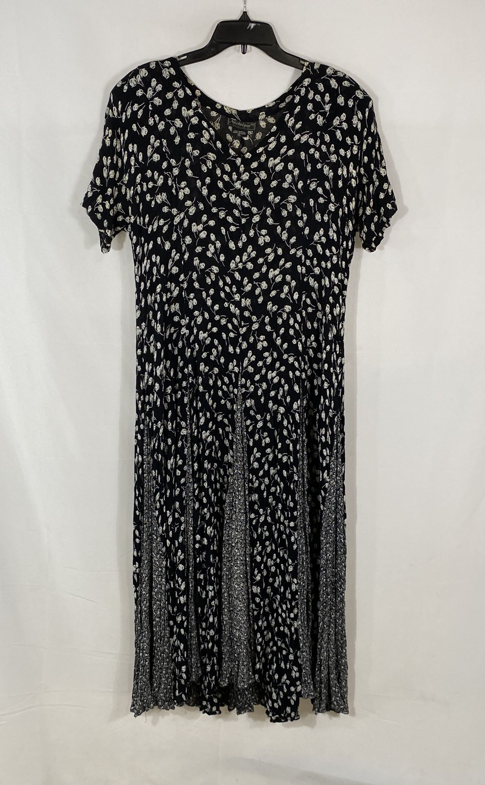 Vintage 90s Nostalgia Women&rsquo;s Black Floral Print Rayon Short Sleeve Dress Sz S