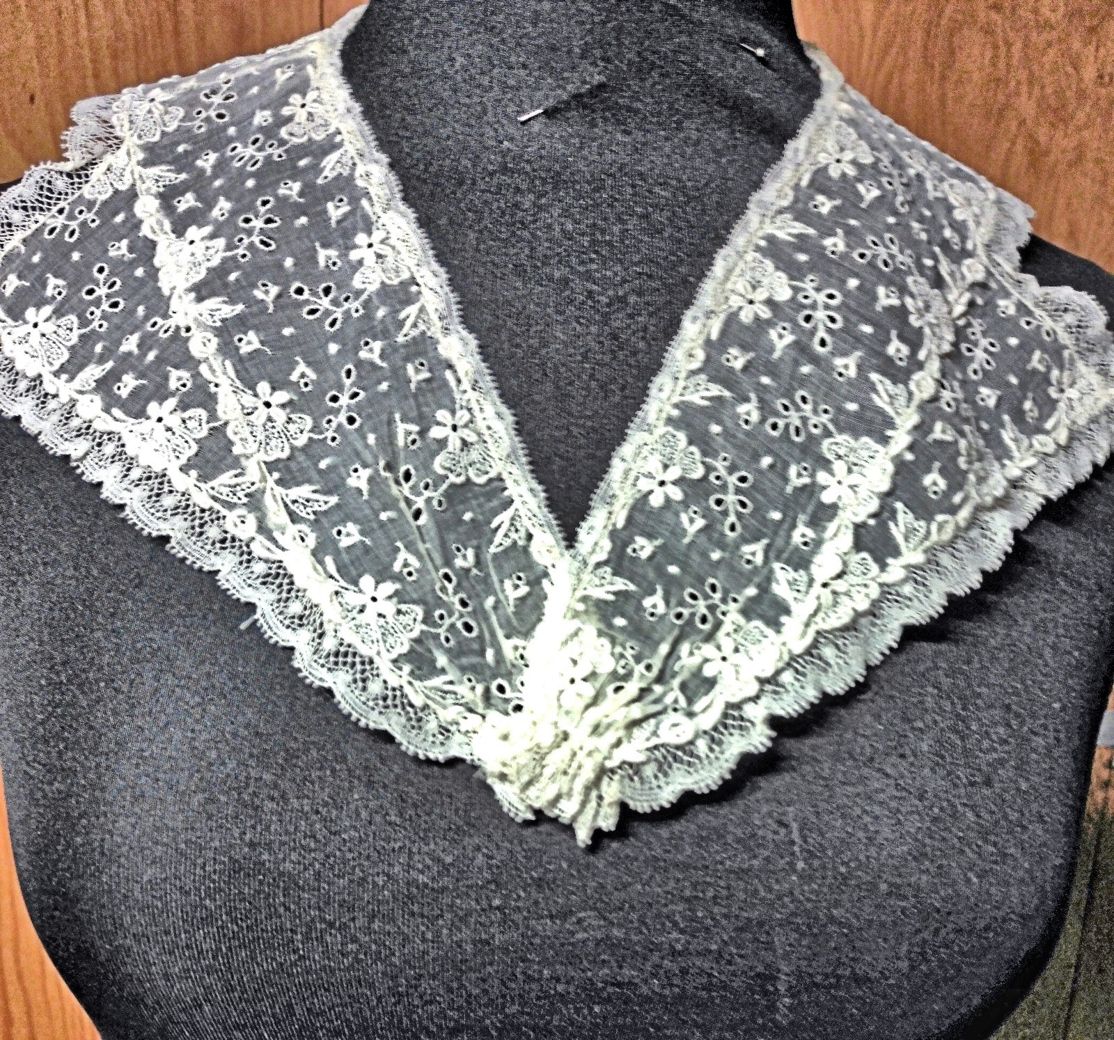 Vtg Lady&rsquo;s Dress Collar Ruffled French Lace Madeira Whitework Flowers Wedding