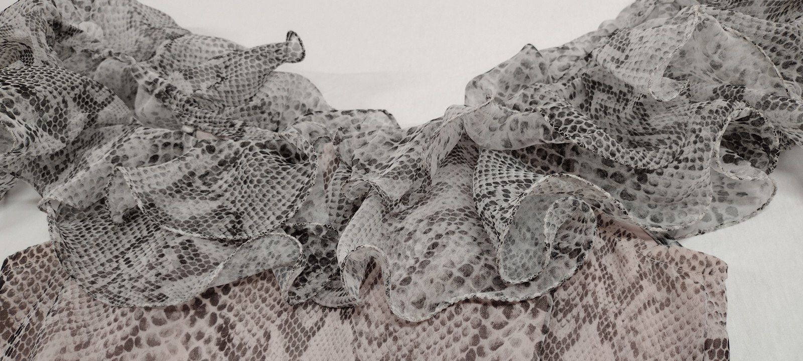 Vintage 80s Gray Snakeskin Chiffon Dress Ruffles Flamboyant Dolly Busty Size S/M