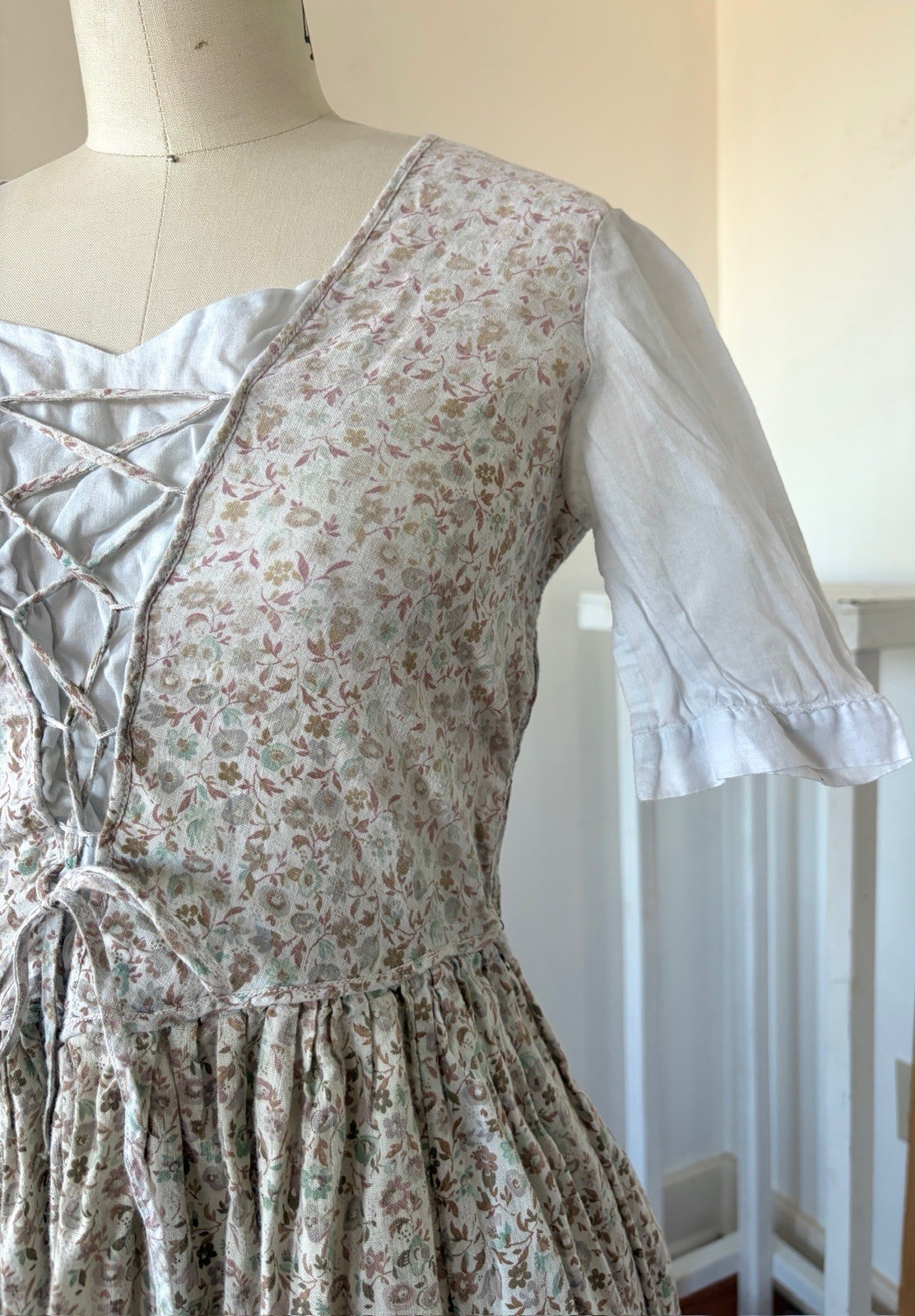 Antique 1932 George Washington Bicentennial Floral Cotton Colonial Costume Dress