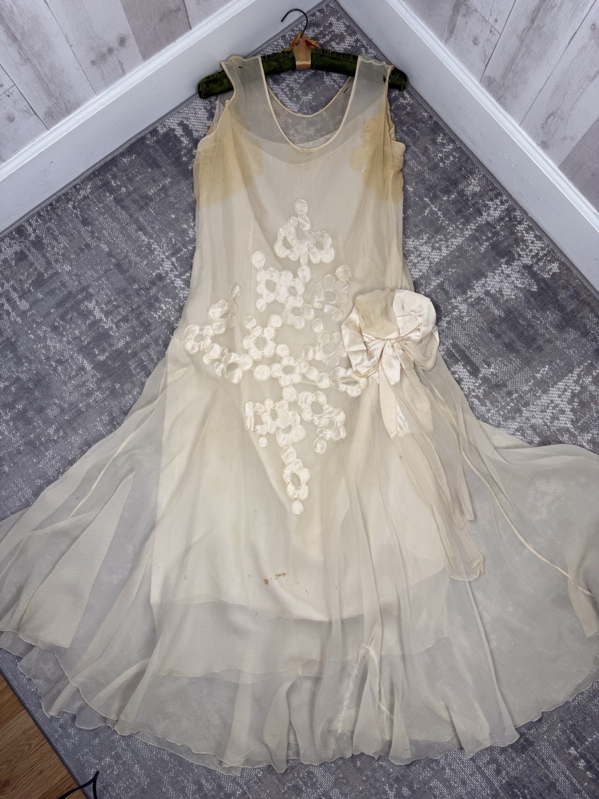 Vintage Antique 1920s Silk Flapper Wedding Dress Ivory Appliqué As-Is WOUNDED