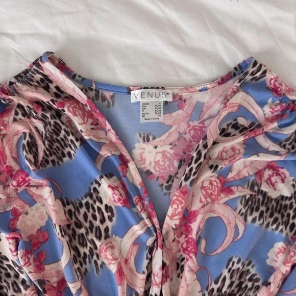 2000s y2k Venus pink & blue leopard print blouse