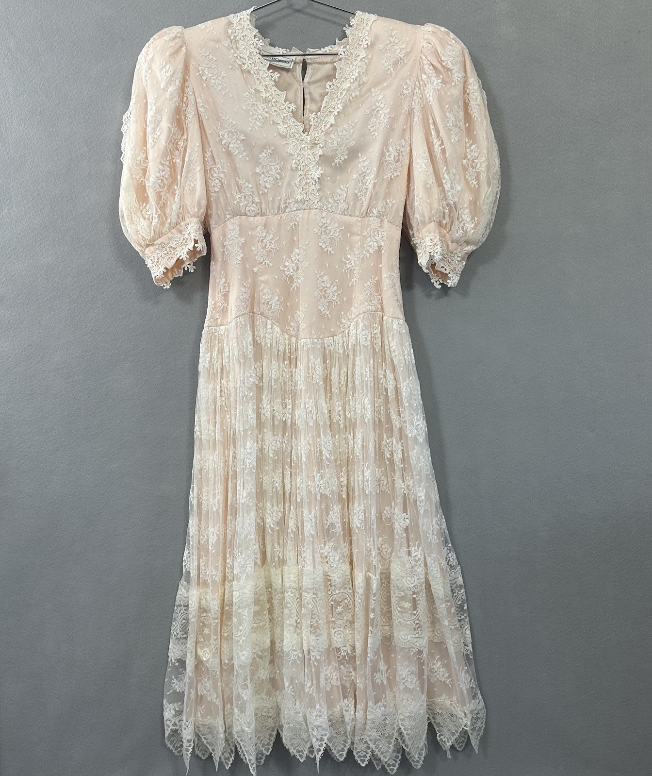 Vtg Jessica McClintock Romantic Victorian Floral Lace Dress Peach Cream SZ 8 USA
