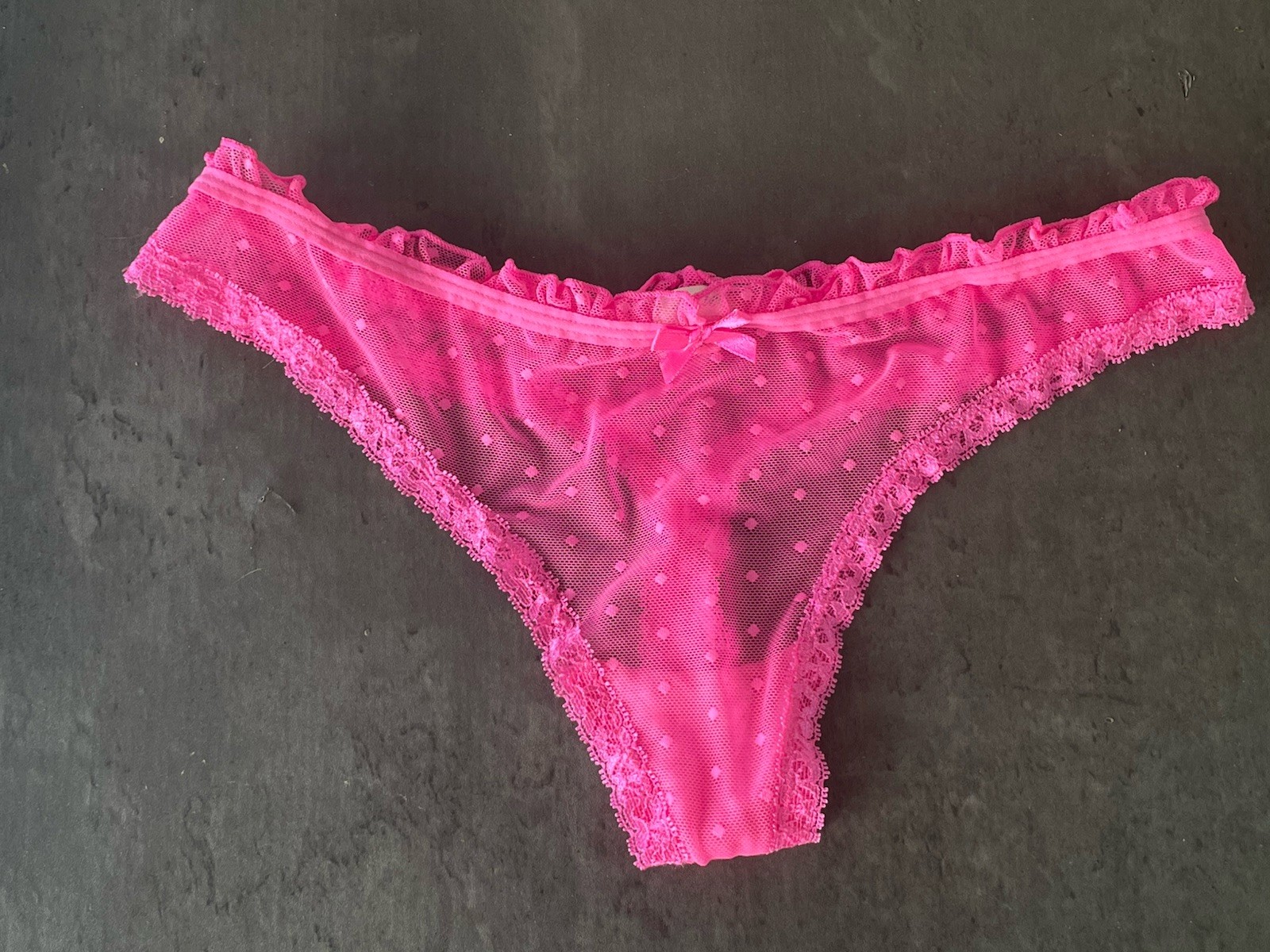 Vintage Aerie Sexy Thong With Ruffle And Bow Panties Size Medium