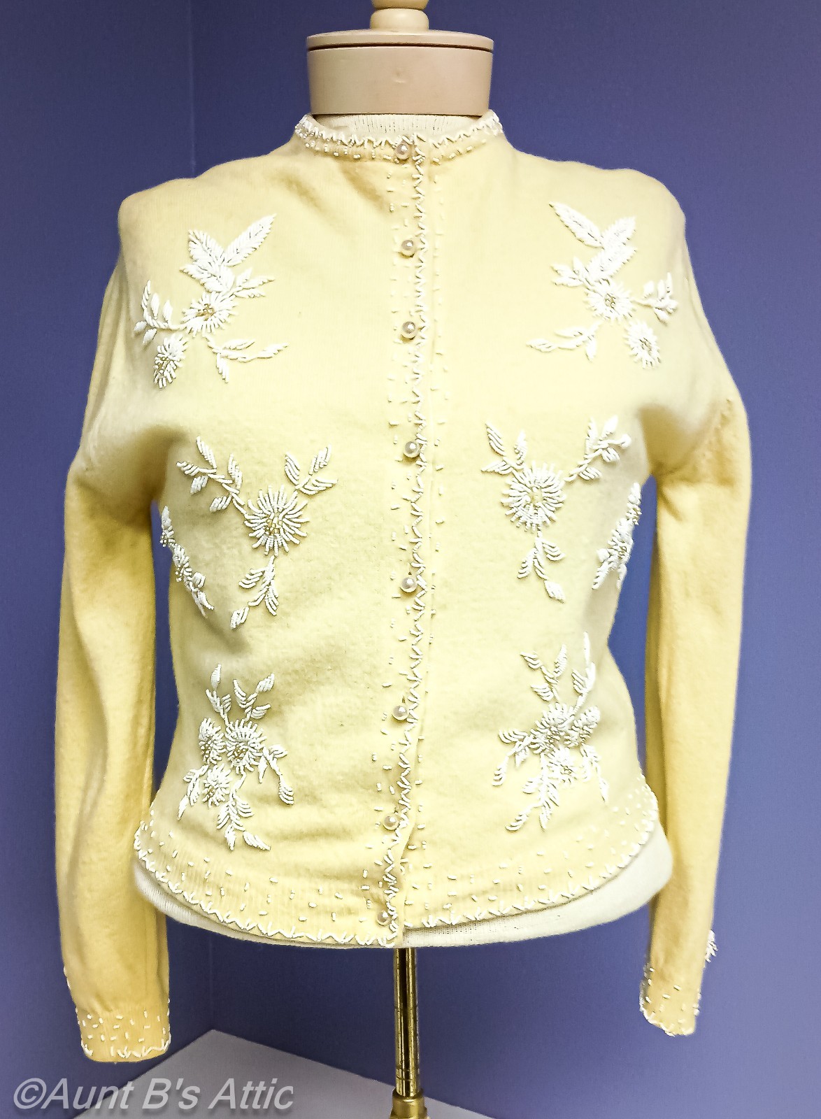 Vintage 50&rsquo;s Ivory Angora/Lambswool Beaded Sweater Made In Colonial Hong Kong M