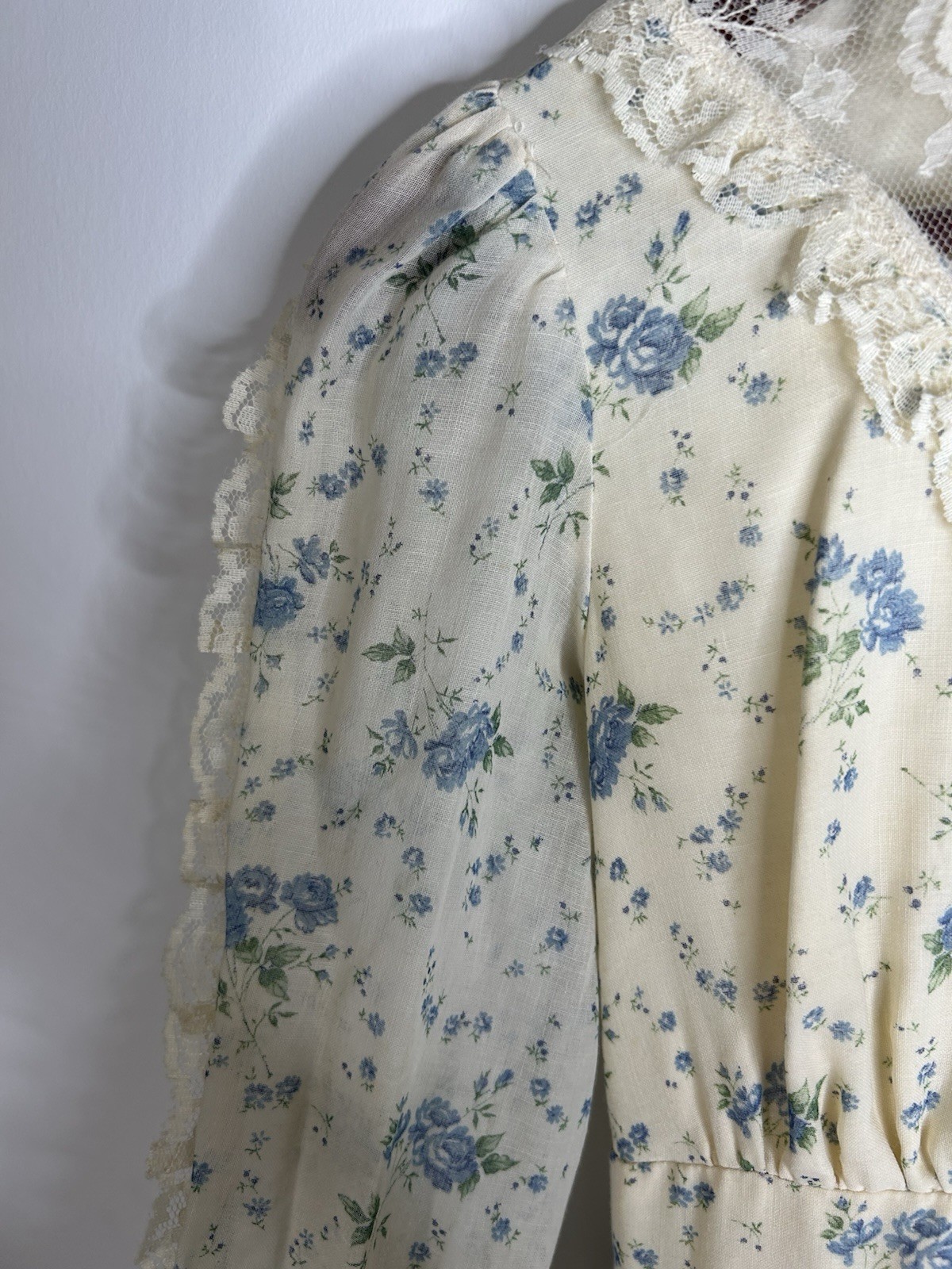 Vintage 1970’s Dress Women’s Ivory Floral Aline Prairie Cottage Core