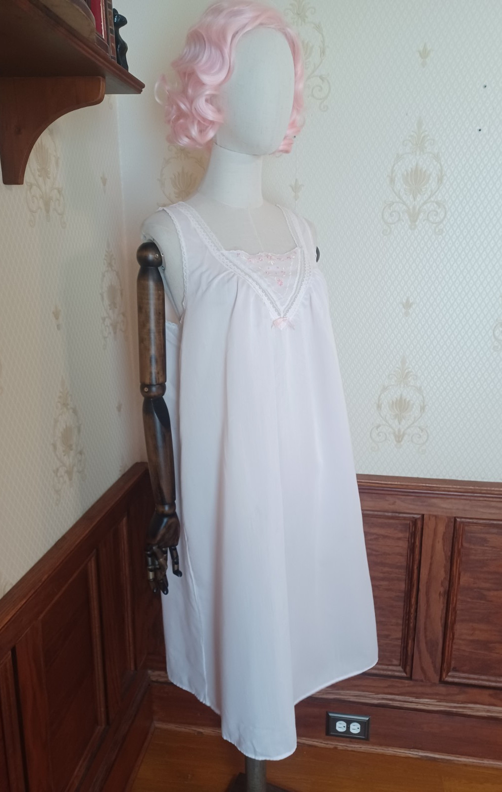 Vintage 1970s Lorraine Palest Pink Romantic Cottagecore Floral Embroidered Gown