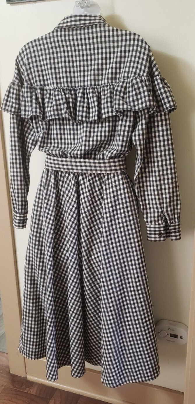 Vintage Carol Anderson Cottage Core Flannel Dress. Size 4