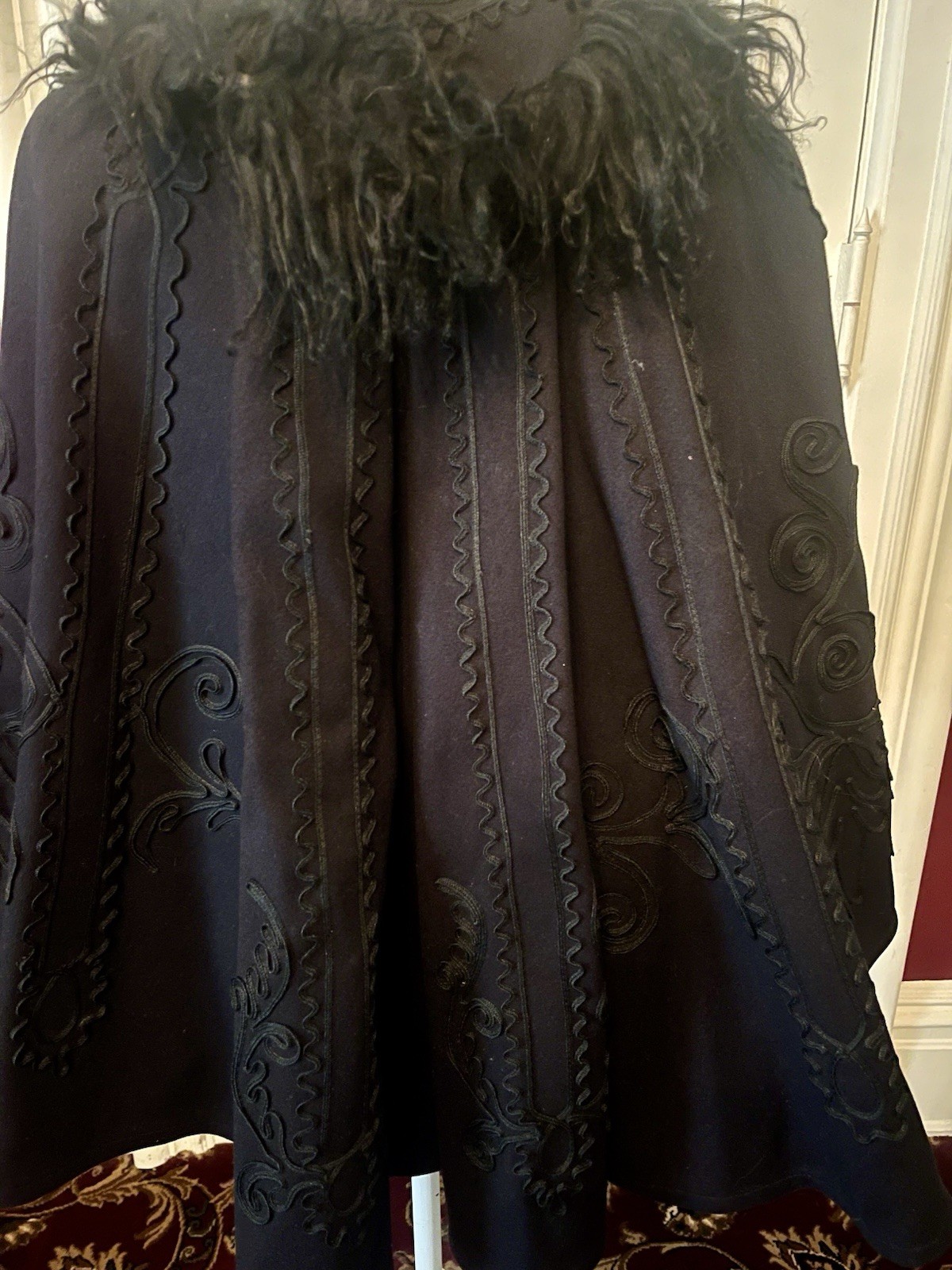 Antique Black Victorian Heavy Wool Cape Soutache Embroidery Feather Collar