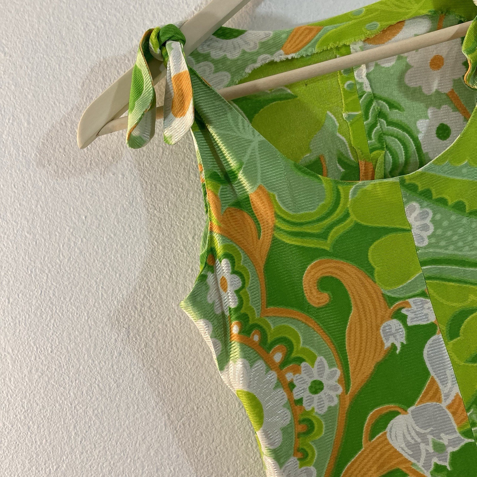 Vintage 1960’s Lime Green Psychedelic Print Tank Top Size Small Retro Mod