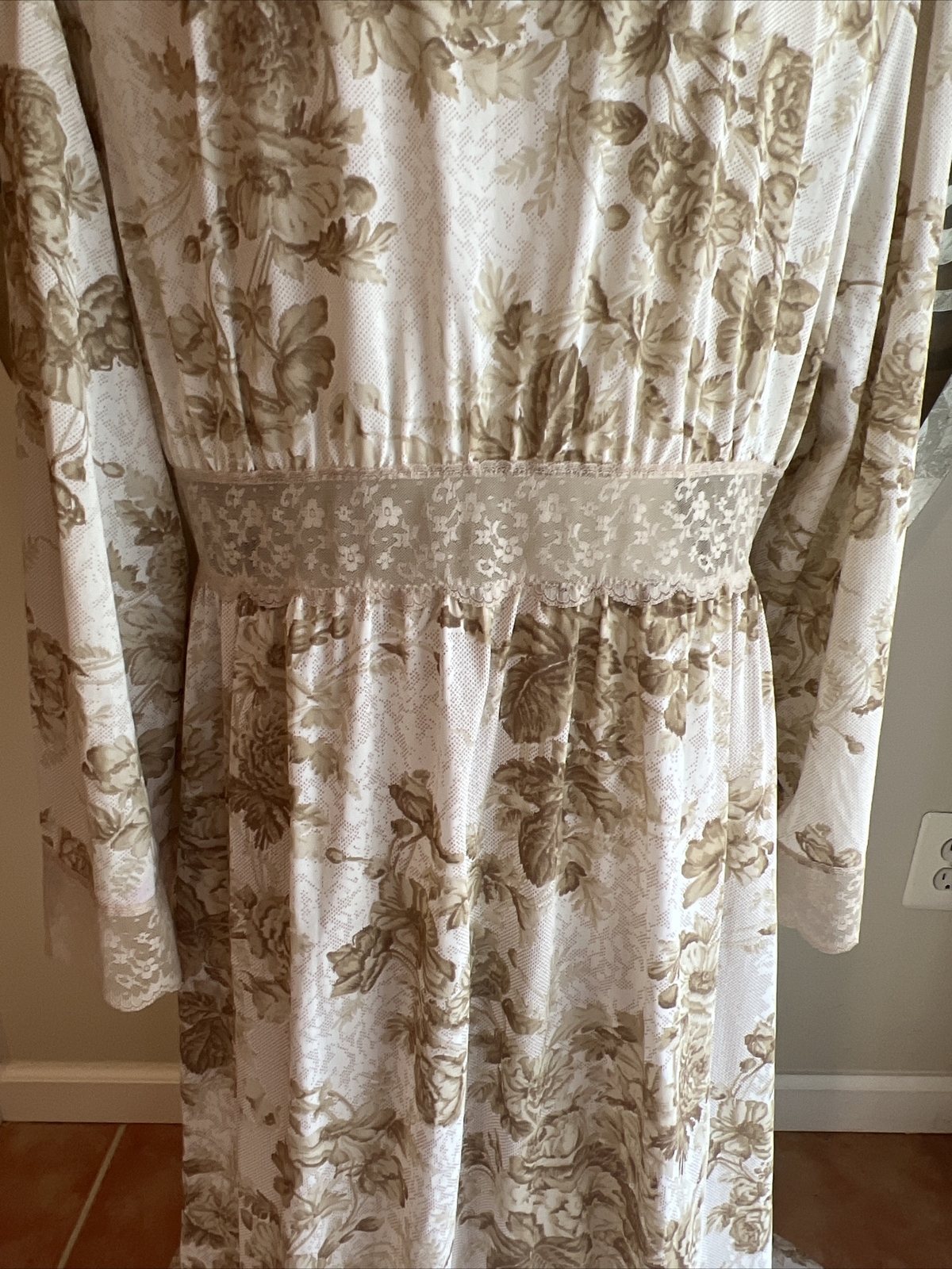 Sears Robe LARGE 38/40 Brown Lace Long Sleeve Buttons MAXI Buttons Nylon USA VTG