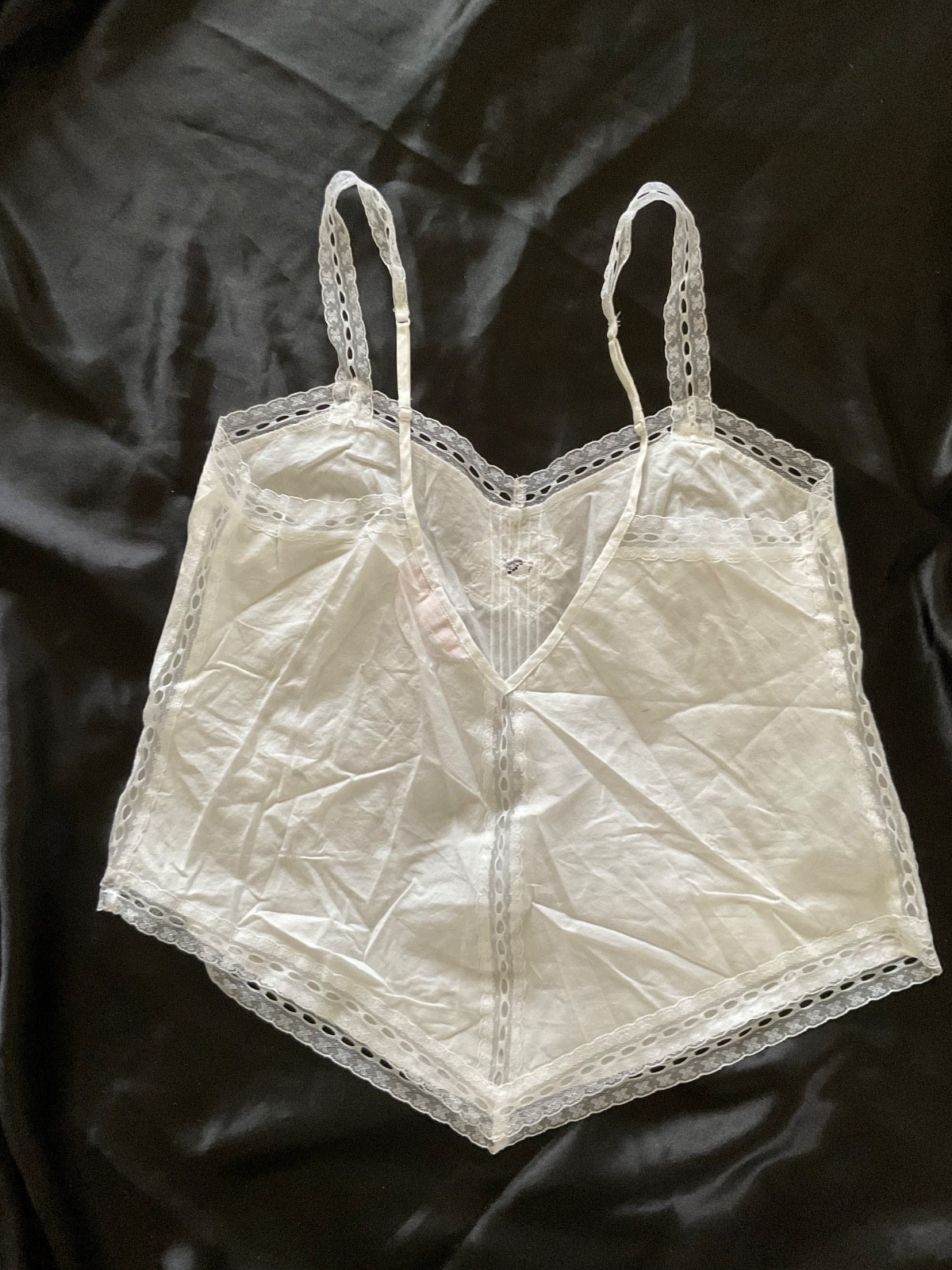Vtg Victoria&rsquo;s Secret Sleep Tank Top Cami Sz. S White Cotton Lace Trim Boho
