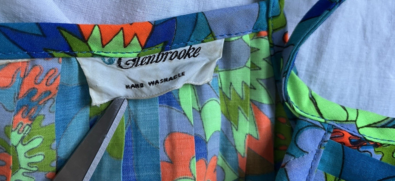 Vintage 60s Mod Go-Go Tank Top Blouse Pleats Retro Floral Summer Beach Resort S