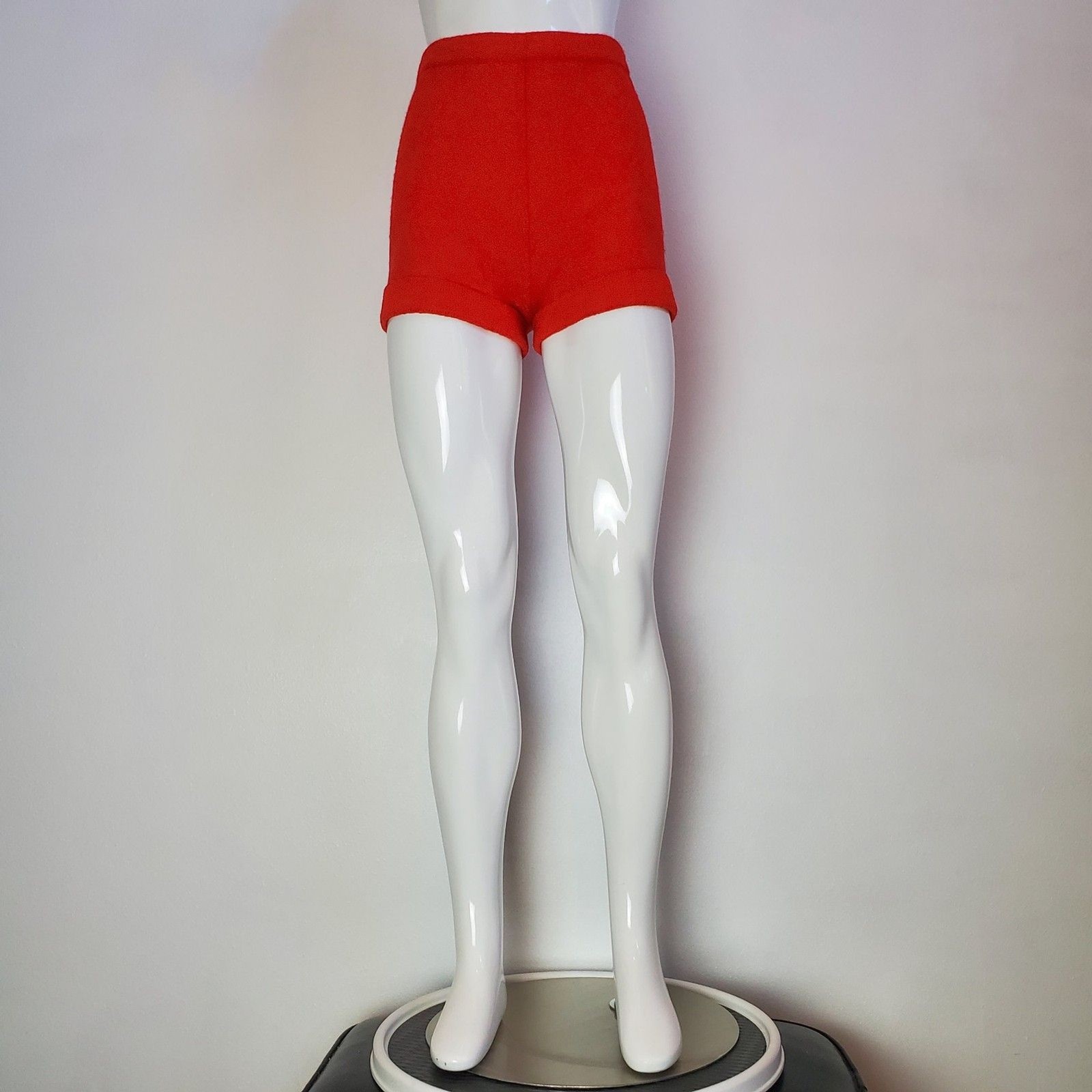 Vintage 60s Full Fashioned Red Wool Knit Shorts