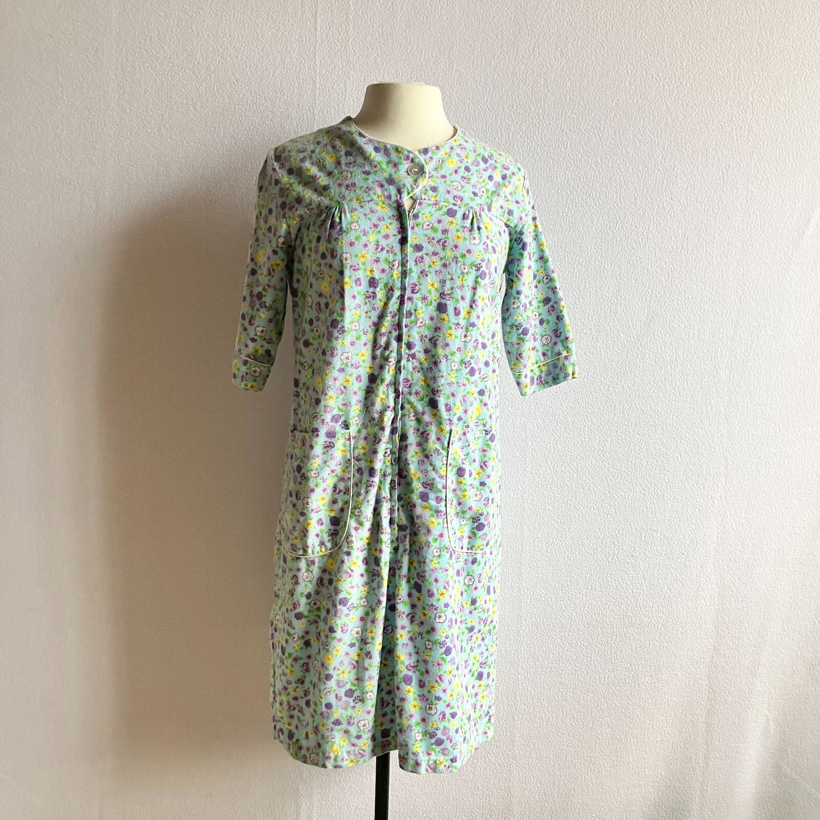 Vintage 1970s Miss Holly Floral Flannel Zip Front Housecoat Robe