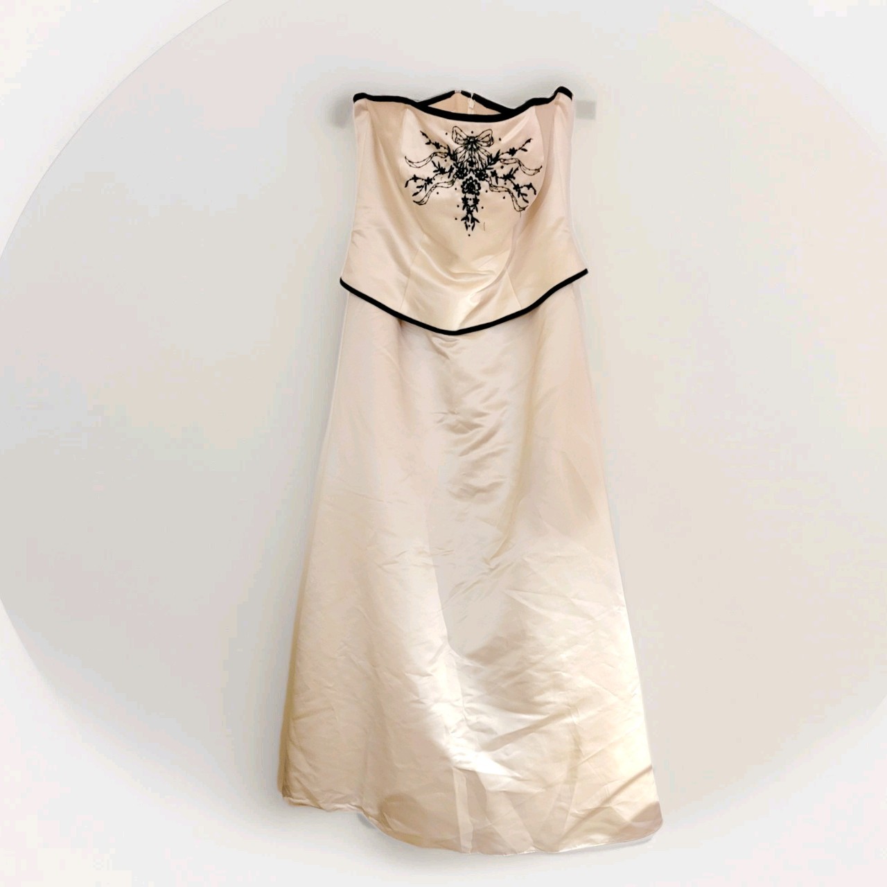 1990s/Early Y2k David&rsquo;s Bridal Ivory Satin Ballgown Bridal Embroidery Dress 16