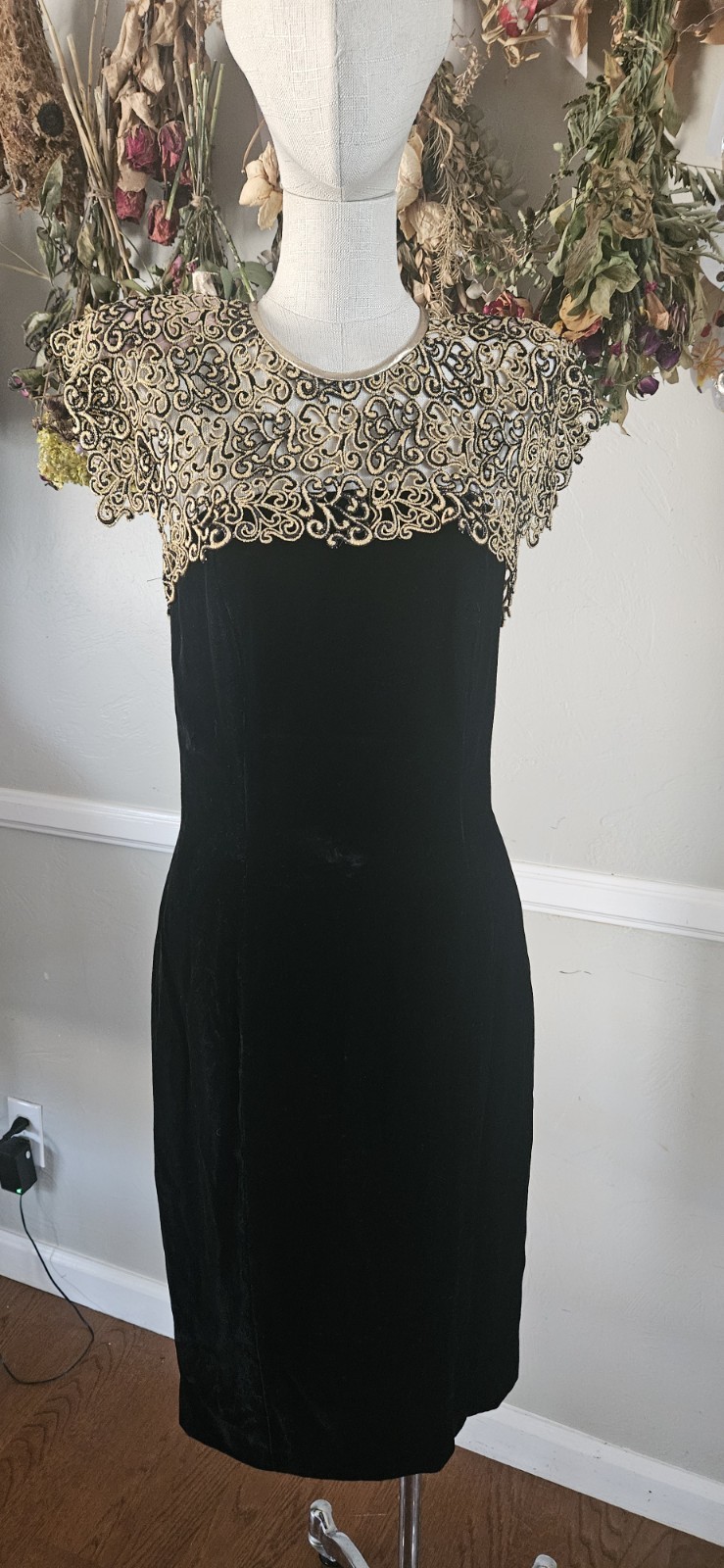 Vintage 1990s Tadashi Black And Gold Velvet Dress Mkd Sz 6