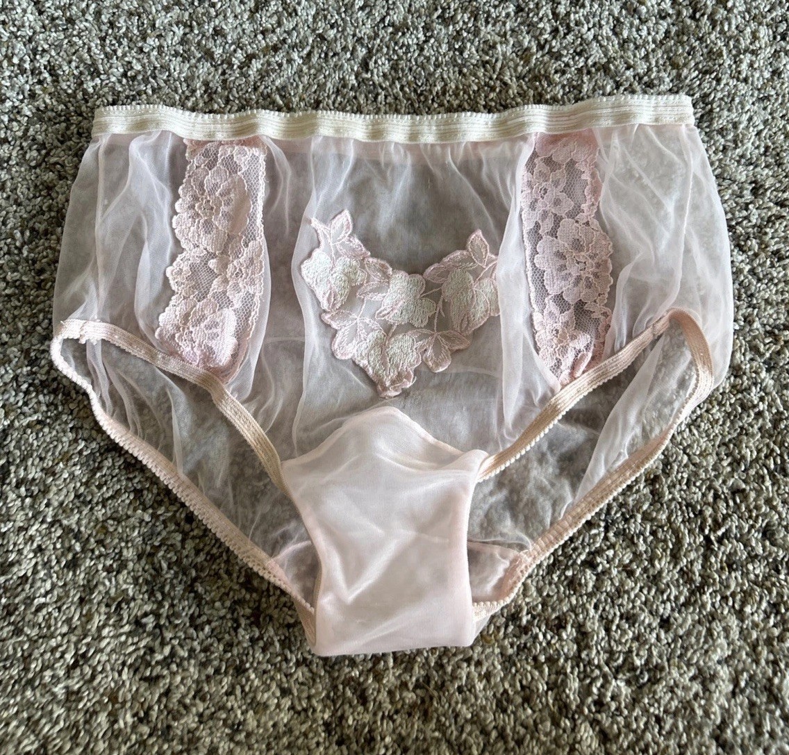 Vtg VERY SHEER Briefs Bottoms M/L Lace LIGHT PINK Lingerie *Flaw* Coquette G26