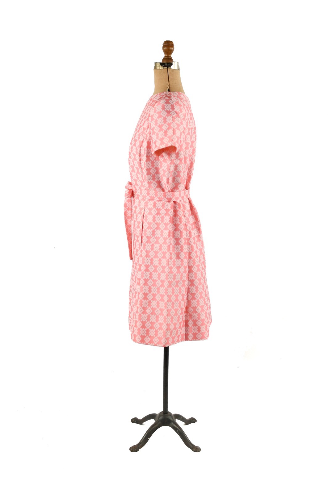 Vintage 60s Pink + White Brocade Diamond Print Short Sleeve Mod Shift Day Dress
