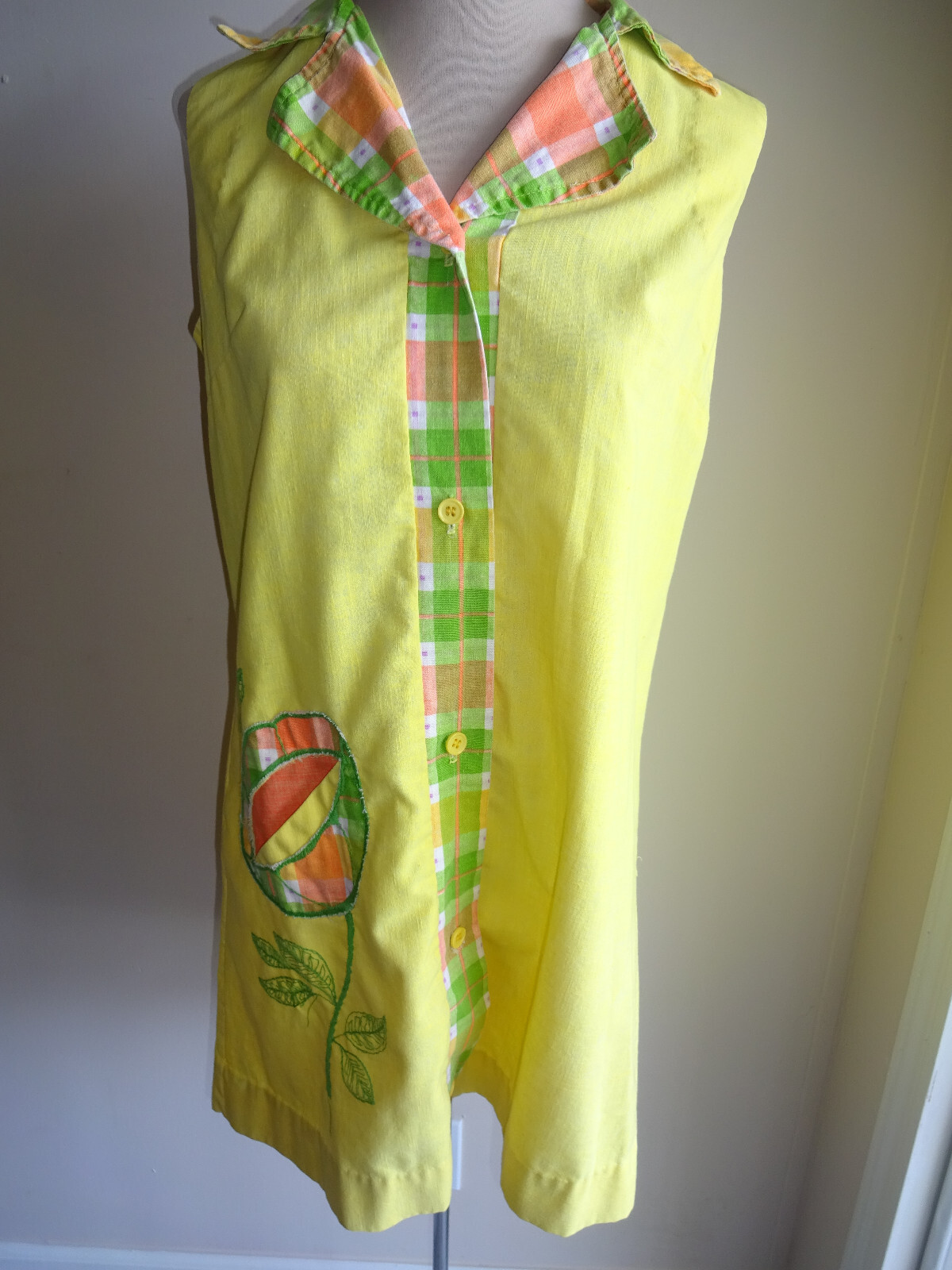 Vintage 1960s 1970s Yellow Lisanne Distinctive Loungewear House Dress Day S M