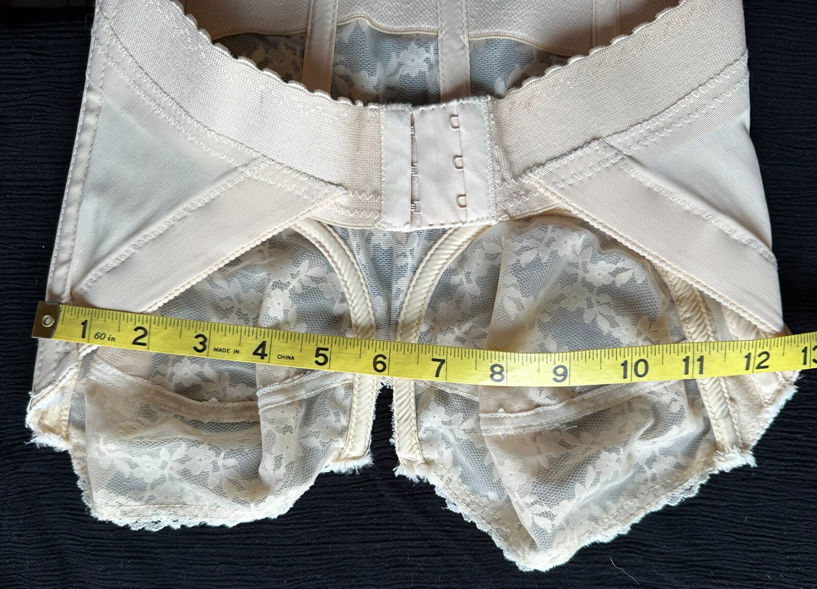 Vintage BACKLESS YOUNG SMOOTHIES Strapless Long Bra Lace Beige Size 34D READ