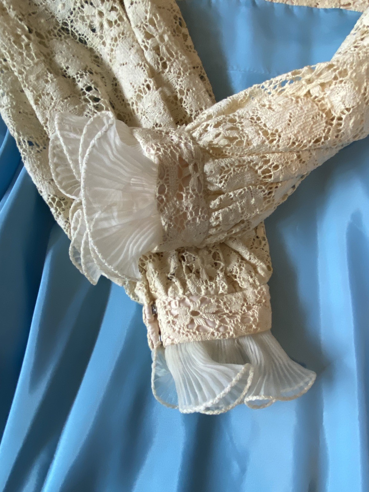 VTG Victorian Cottagecore Bridgerton Blue & Cream Lace & Ruffle Dress SZ XS 0-2