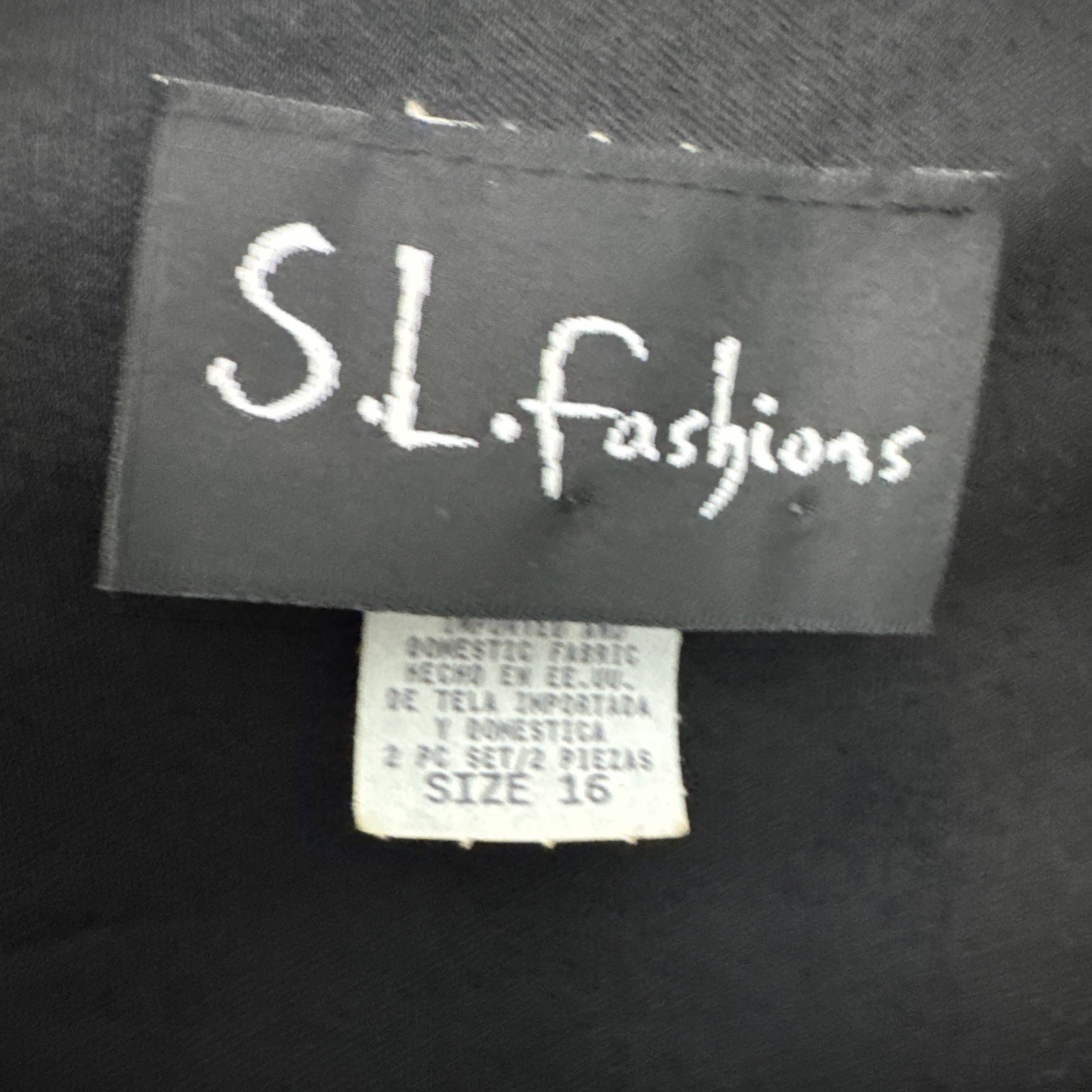 S.L. FASHIONS 16 BLACK SHORT SLEEVE V-NECK BLOUSE-VINTAGE formal embellished