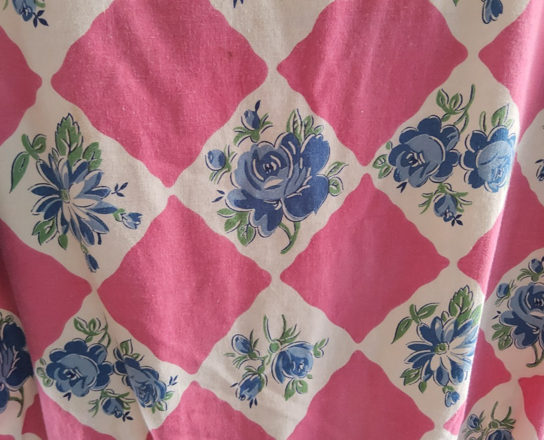 VTG HOUSE DRESS 1940s COTTON PRINT WWII Yrs. Size Small. Pink Blue Floral Checks