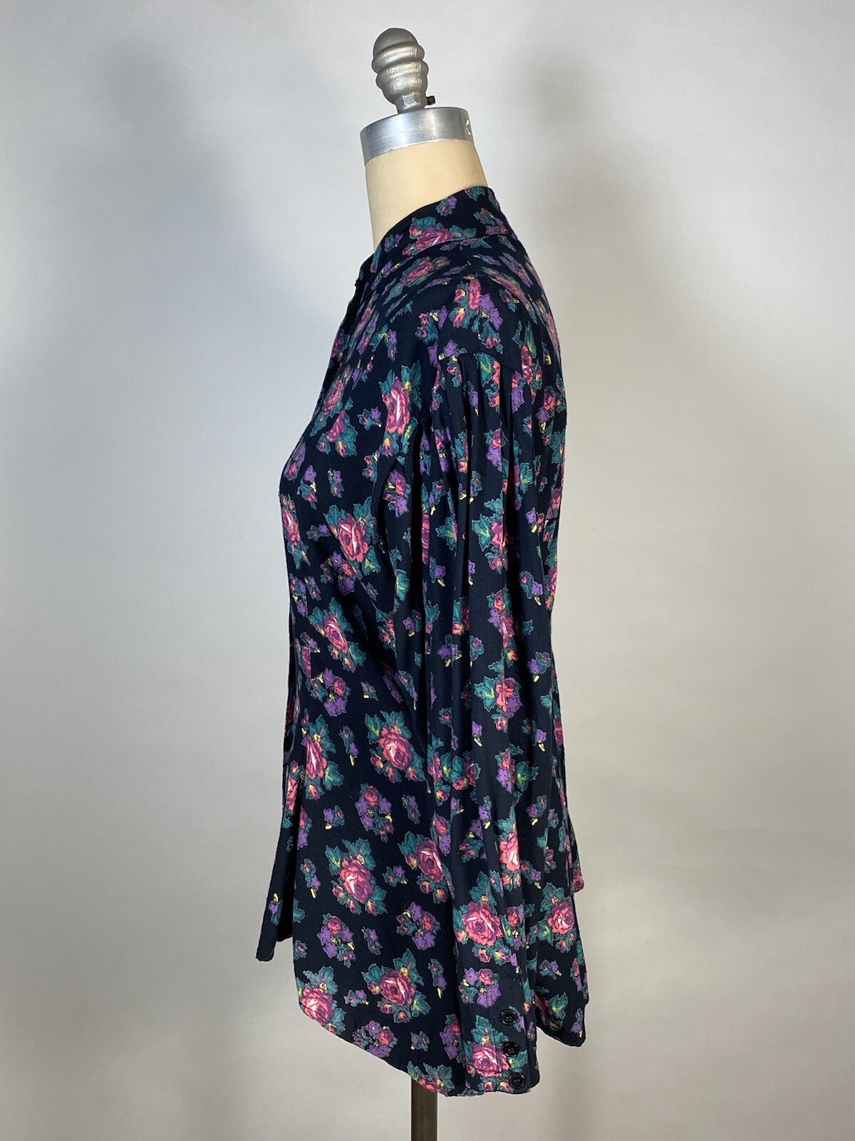 Vintage 1980s-does-VICTORIAN style floral rayon blouse with mutton sleeves PHOOL