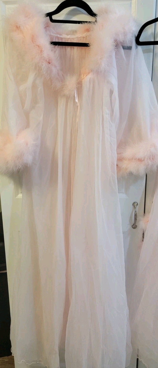 Vtg InTime 2 Layers Sheer Chiffon Lingerie gown Peignoir Robe S Pink Movie Star