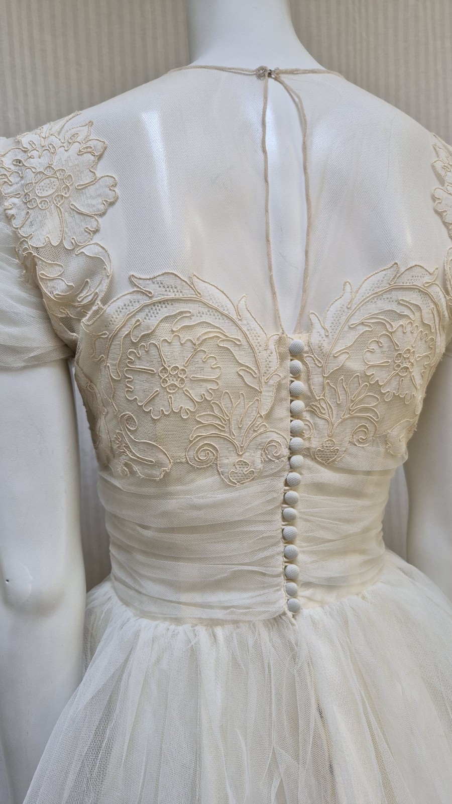 Vintage 1940/50s Ivory Tulle Netting Dress by SMARTWEAR EMMA LANGE – Size XS/S
