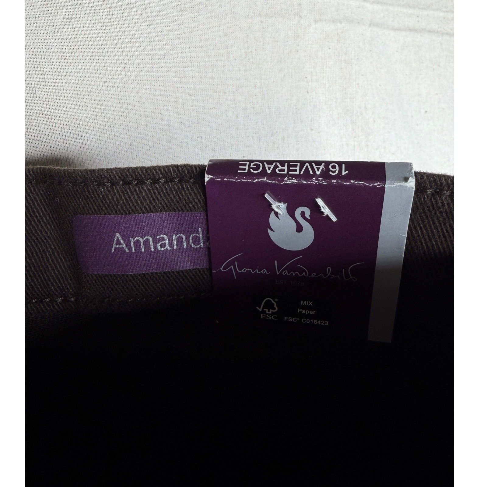New Gloria Vanderbilt Amanda Slimming Classic Tapered Leg Pants size 16 Brown