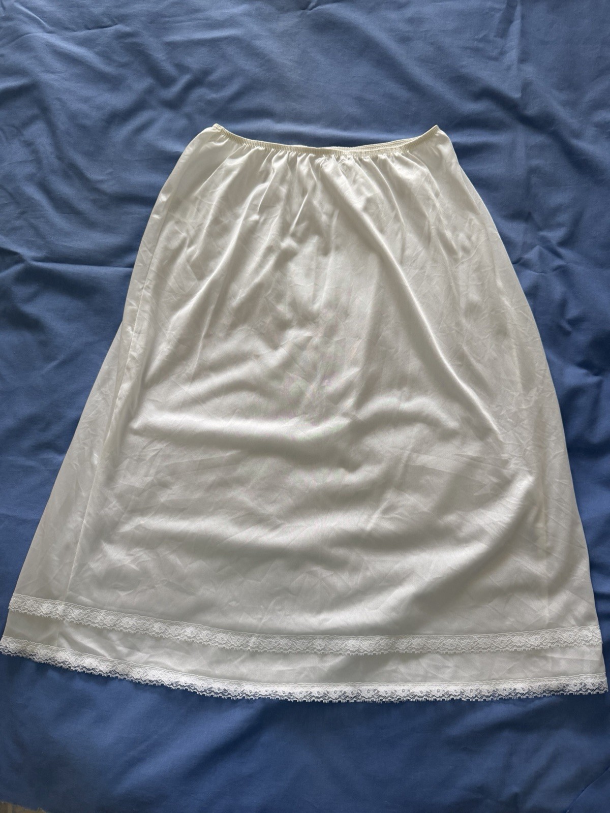 Vintage Dixie Belle 27” Nylon Half Slips (77013) white