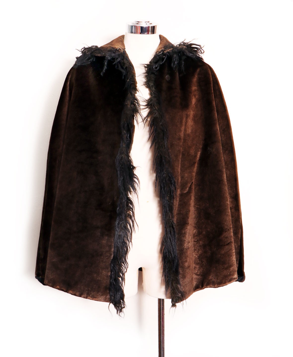 1880&rsquo;s Victorian Brown Silk Velvet & black Fur Trim, Cape, Coat, Antique, Cloak