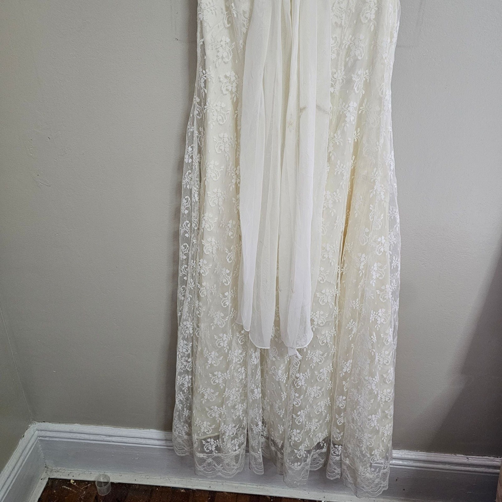 Vintage Scott McClintock Lace Off Shoulder Formal Gown Dress USA Size 10 Vintage