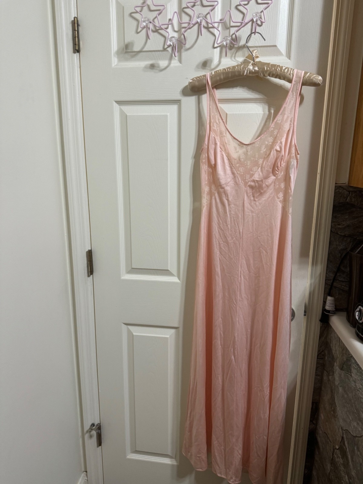 Vintage Lord and Taylor gorgeous peach nightgown and robe set size medium