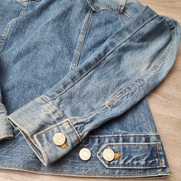 Vintage GAP Blue Jean Trucker Jacket Size M Denim Faded Y2K Timeless Classic