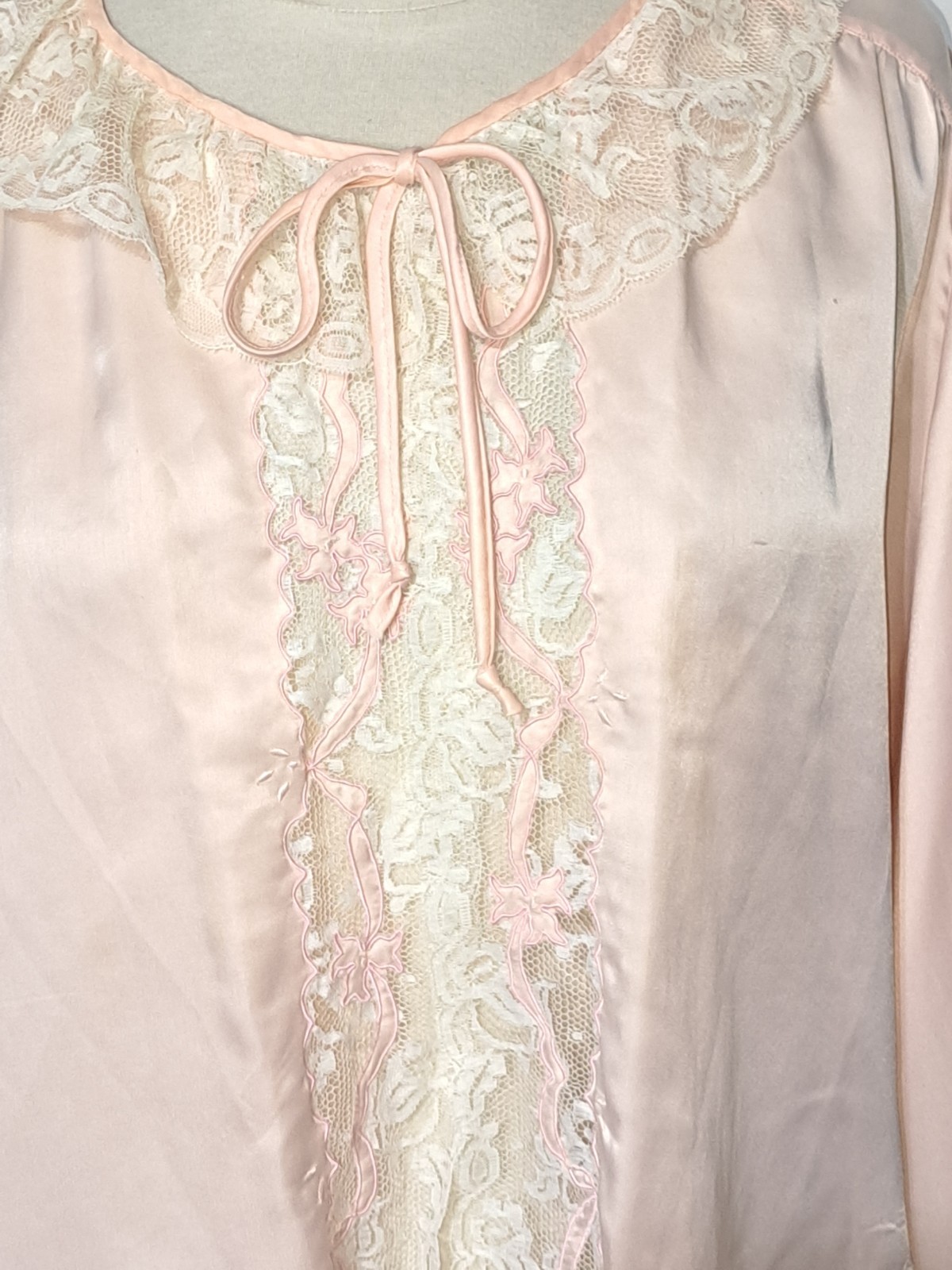 Vintage Peach Satin Bed Jacket Silk Blend Lace Trim Applique Sz S/M/L Scalloped